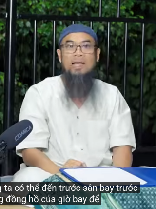 الذنوب عند بعض الناس كذبابةٍ على الأنف