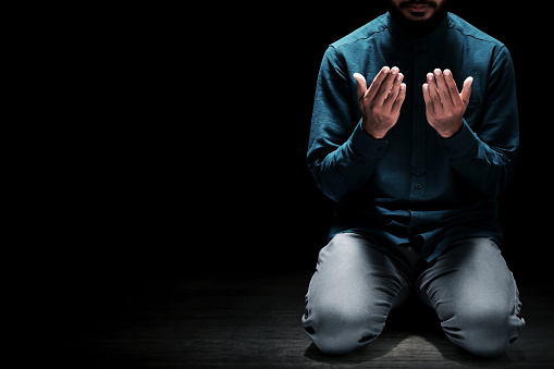 كيف تتحول العبادة من عادة إلى حياة؟