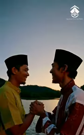 الصلاة وأثرها في حياة المسلم (باللغة الفلبيني)