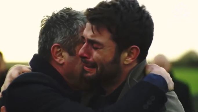هل هناك ديانات تحدد خطة حياتك منذ ما قبل ولادتك وحتى بعد دفنك؟ (باللغة التايلاندي)