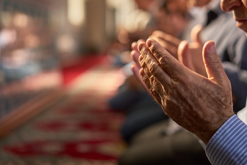 استقبال المسلمين الجدد في مسجدنا (باللغة التايلاندي)