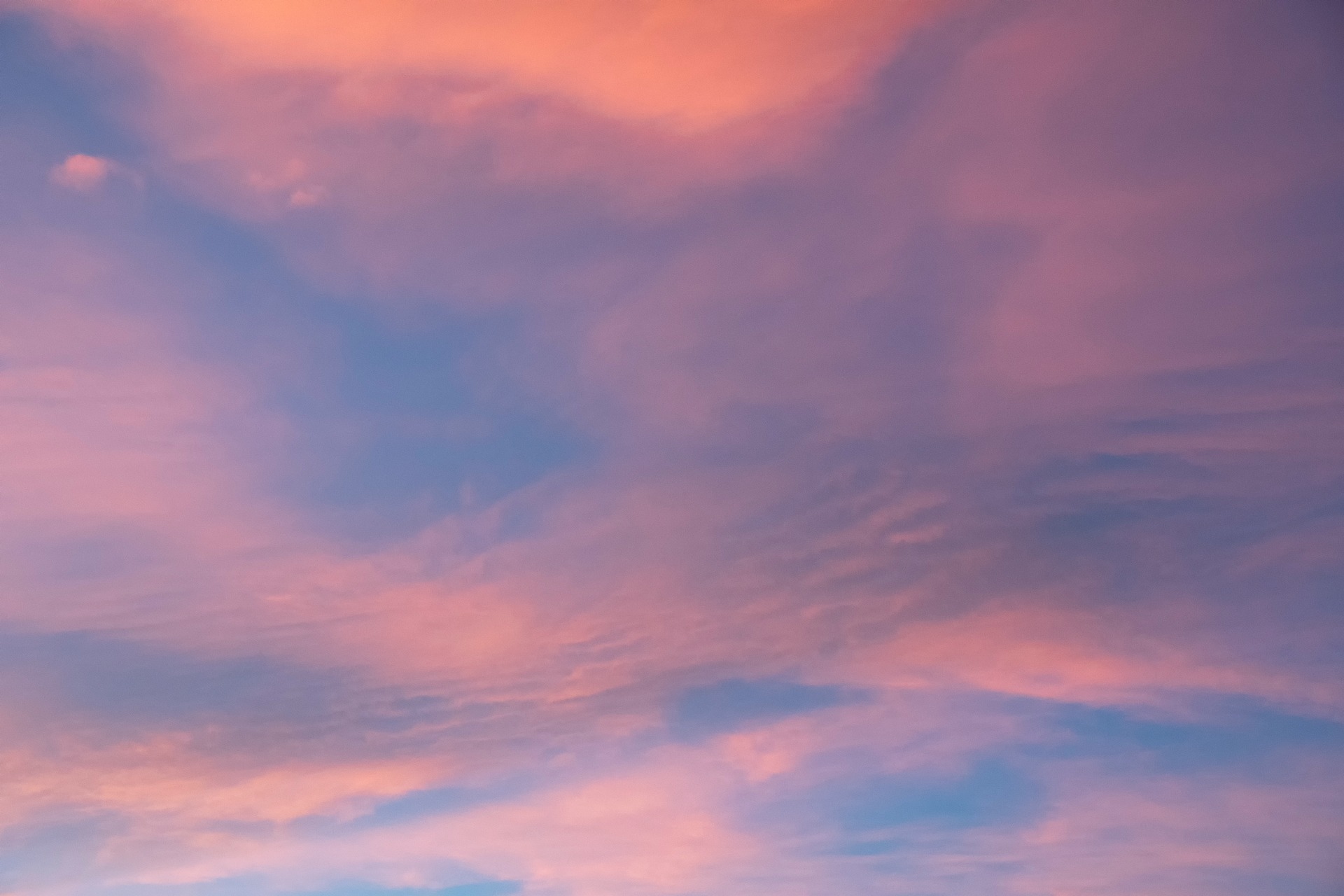 (الإيمان… دافع للحياة لا هروب منها)  (باللغة الفيتنامي)